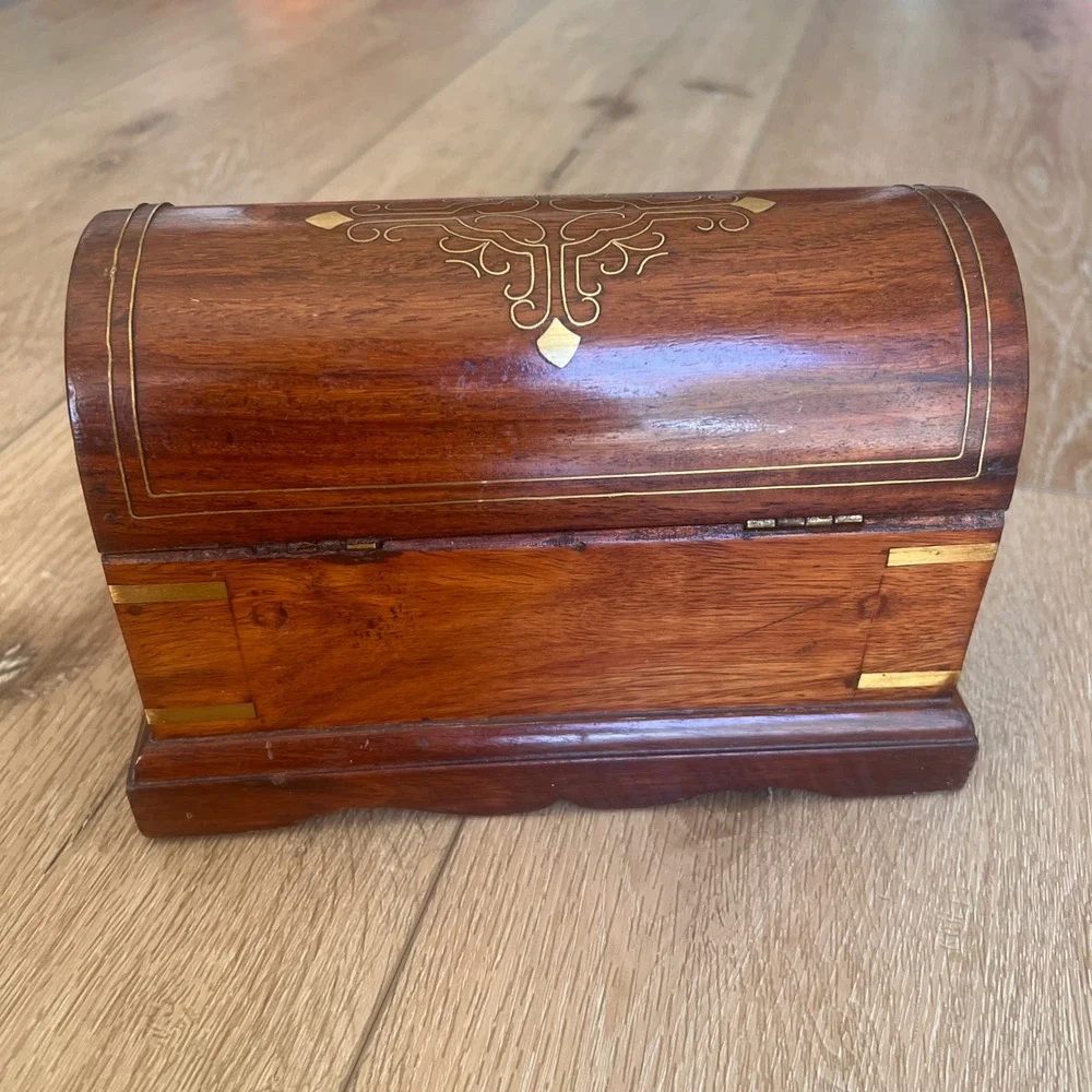 N/A handcrafted wooden